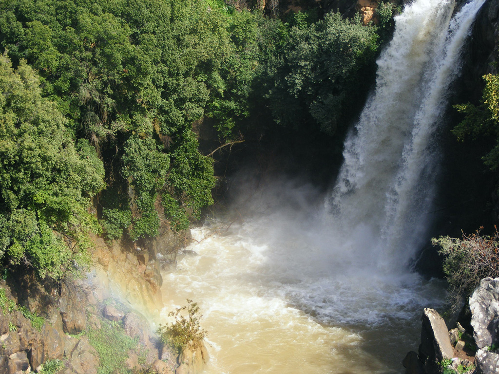 מפל סער לאחר הגשם